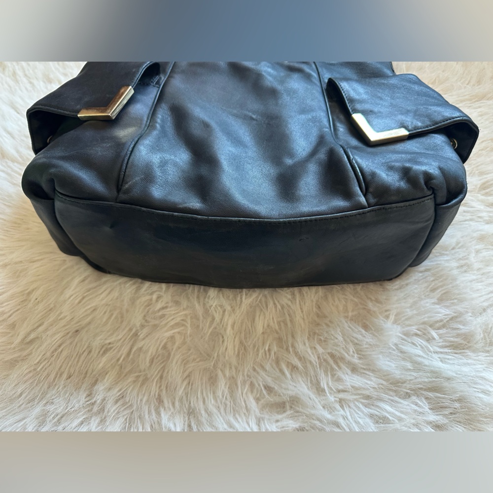 Michael Kors Beverly Black Shoulder Bag with Gold Accents Damaged - Picture 4 of 16